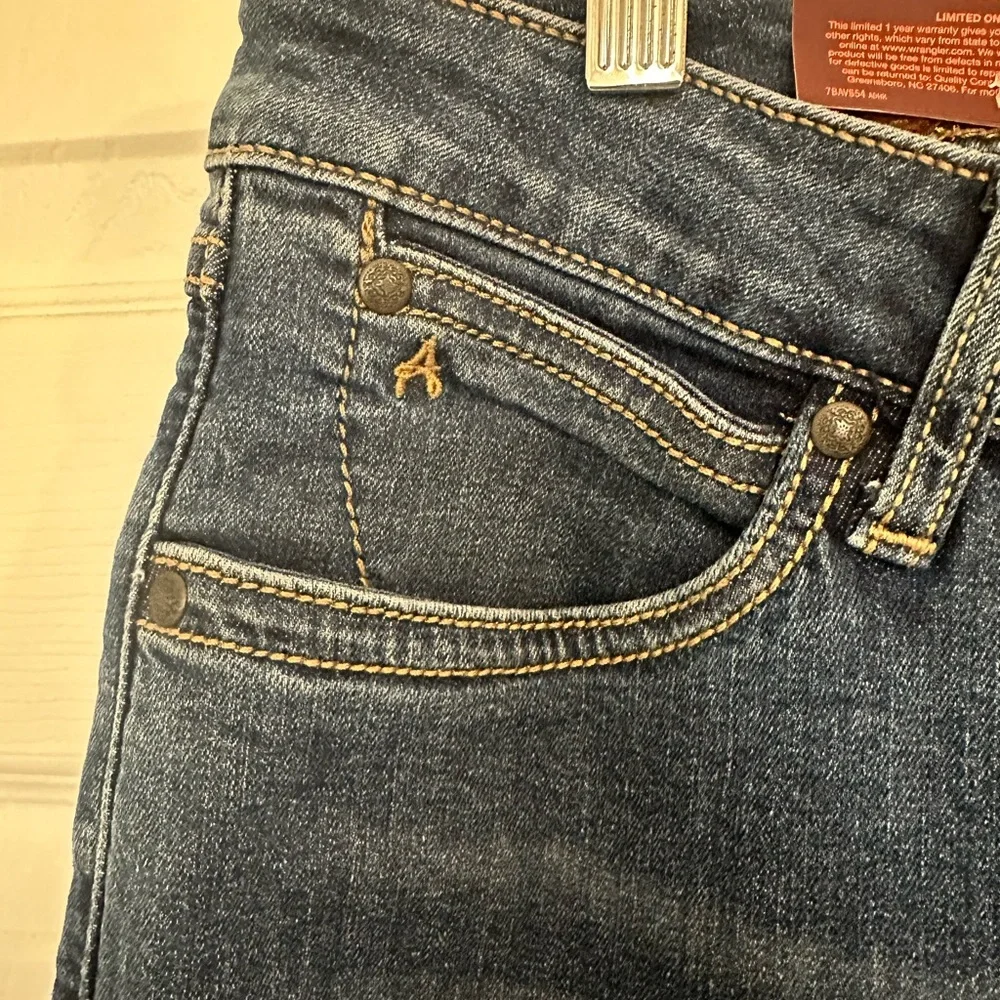 Aura Wrangler Women's Deep Indigo Flare Jeans NWT